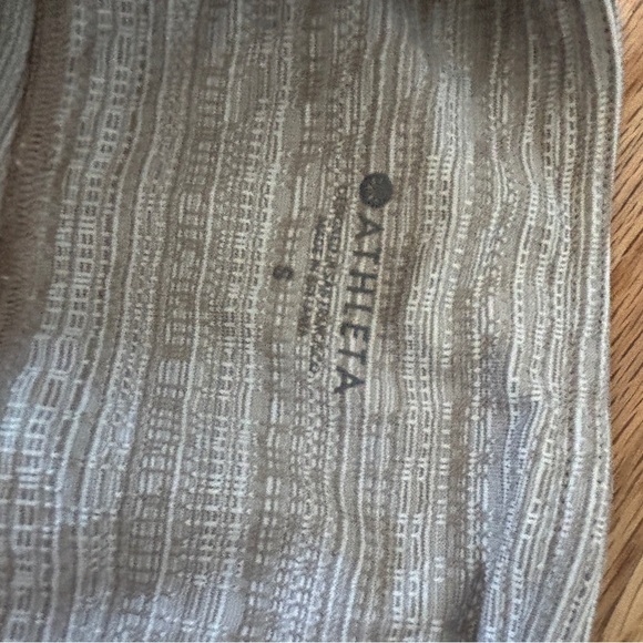 Athleta Chaturanga high waisted jacquard 3/4 ankle length legging size small - Picture 5 of 6